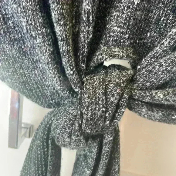 Zara Cropped Sweater - Picture 5 of 11